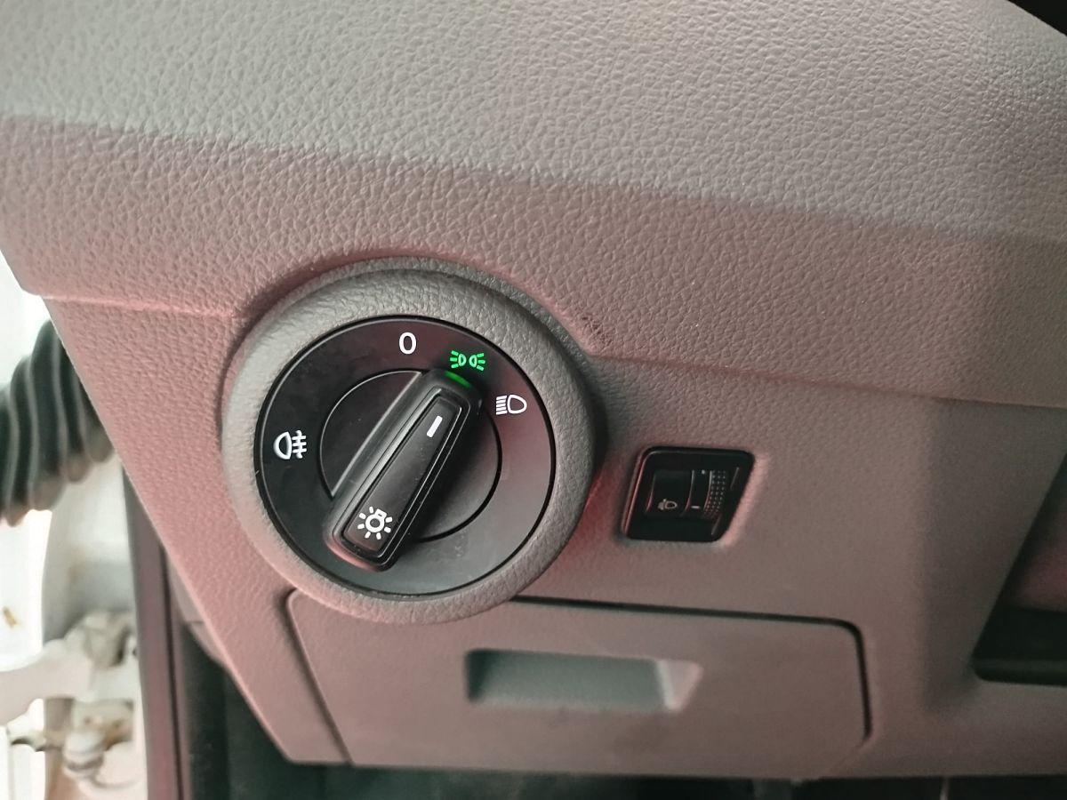 TRANSPORTER PANELVAN 2+1 LWB 110