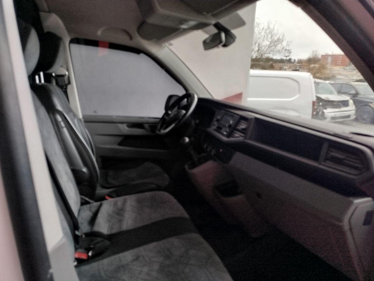 TRANSPORTER PANELVAN 2+1 LWB 110