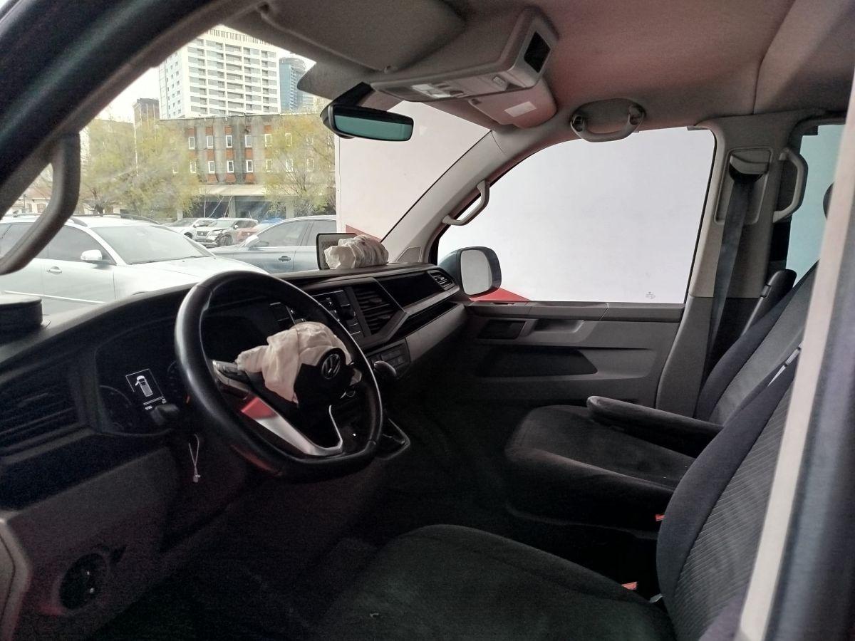 CARAVELLE BMT COMFORTLINE 2.0 TDI 8+1 LWB 150 DSG