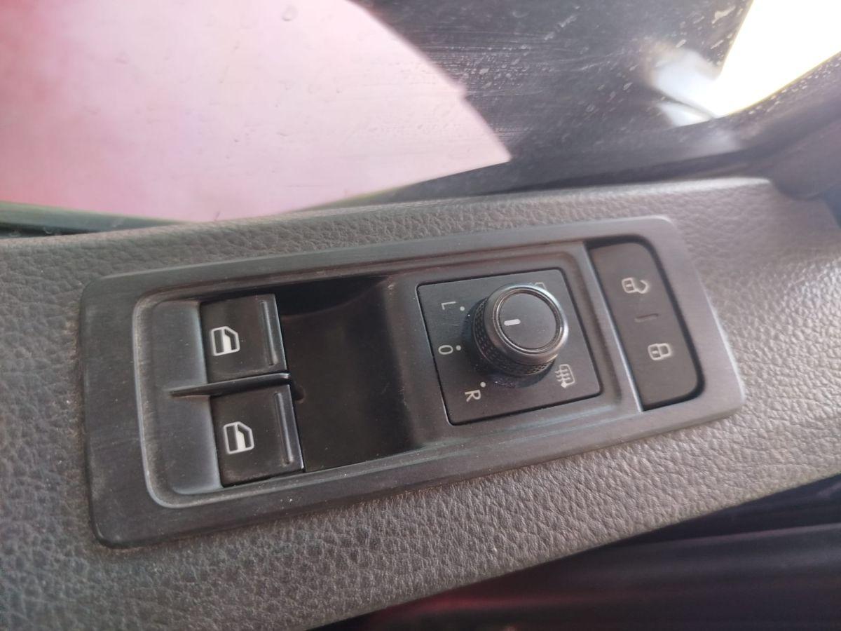 CARAVELLE HIGHLINE 2.0 TDI (8+1) LWB 204 DSG