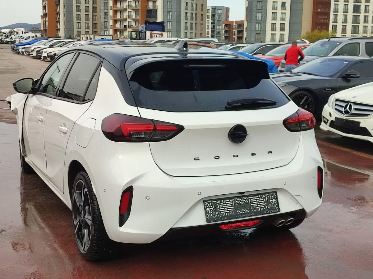 CORSA 1.2 130 AT8 ULTIMATE