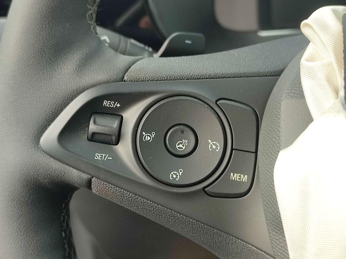 CORSA 1.2 130 AT8 ULTIMATE