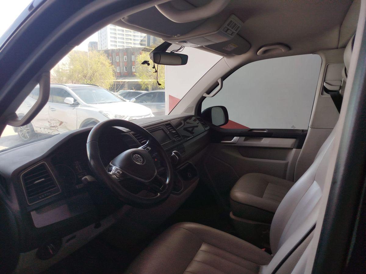 CARAVELLE HIGHLINE 2.0 TDI (8+1) LWB 204 DSG