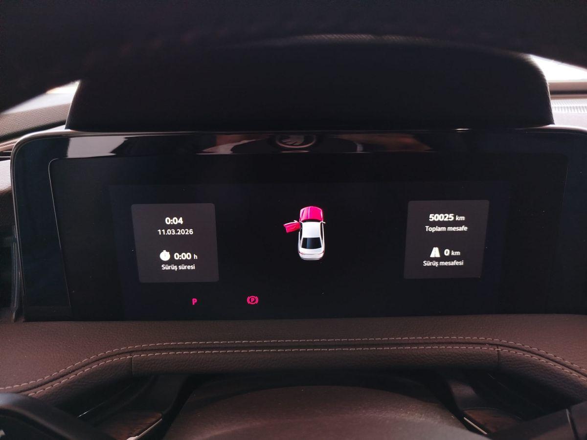 SUPERB 2.0 TDI 193 DSG 4X4 L&K CRYSTAL FL