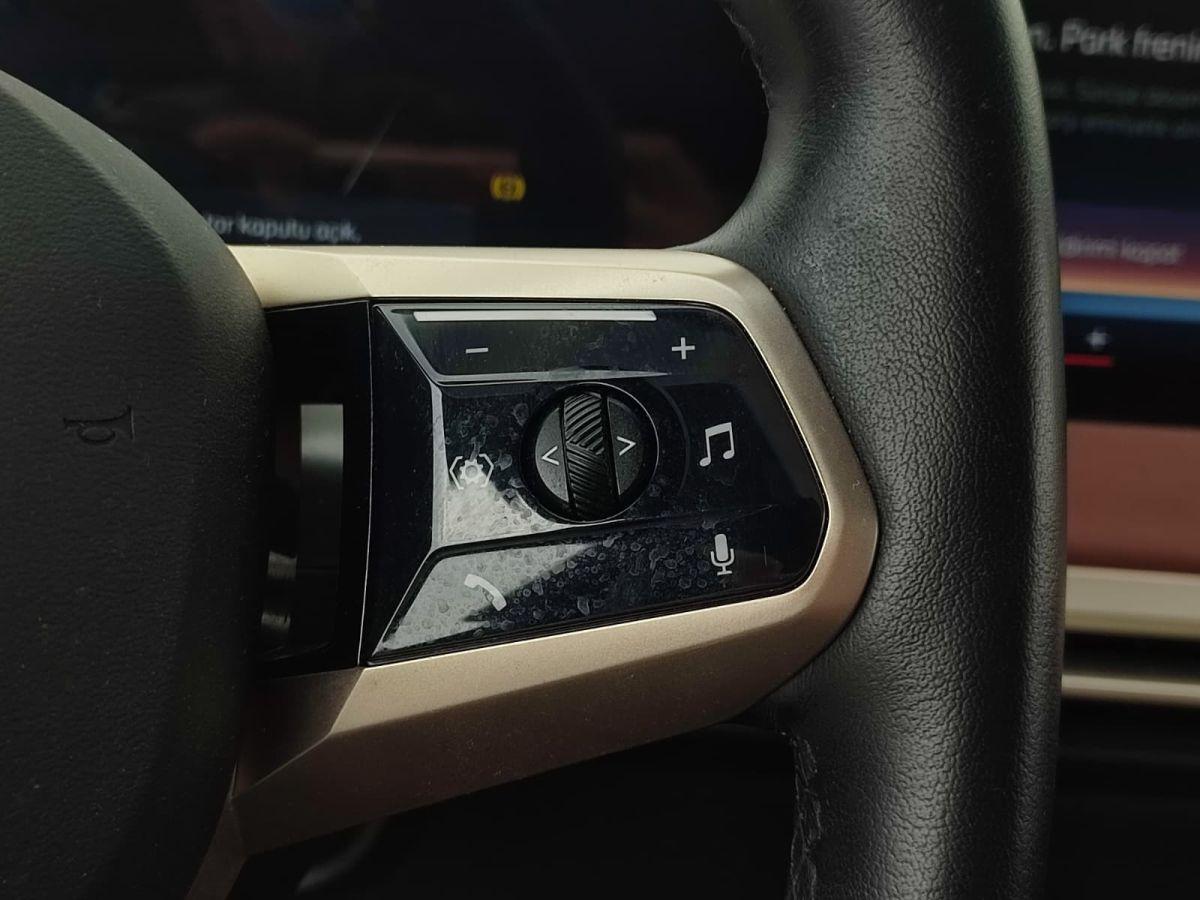 iX XDRIVE50 FIRST EDITION SPORT