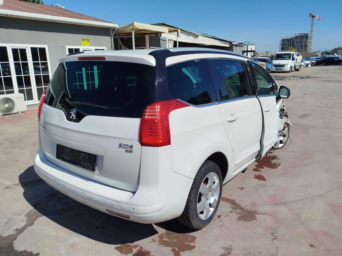 5008 ALLURE 1.6 e-HDI 115 AUTO6R