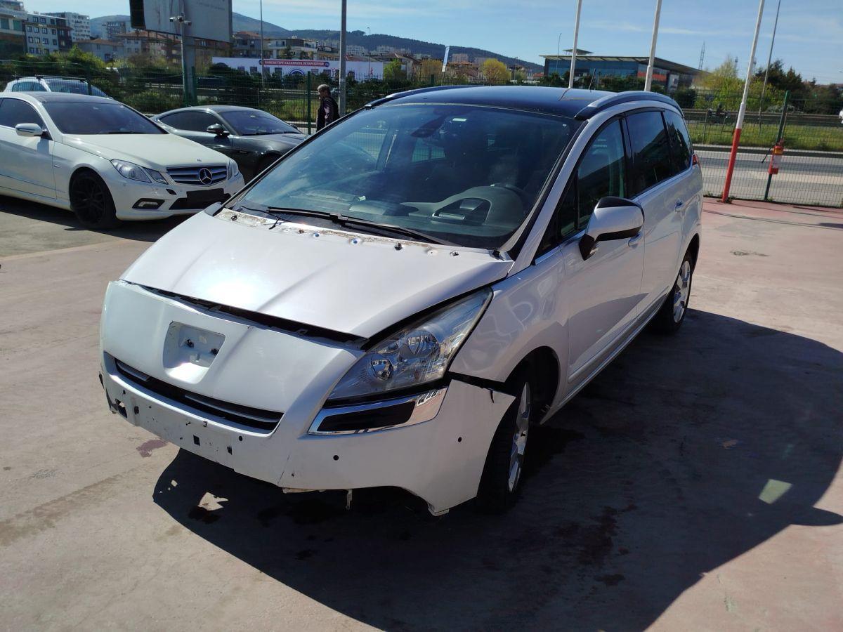 5008 ALLURE 1.6 e-HDI 115 AUTO6R