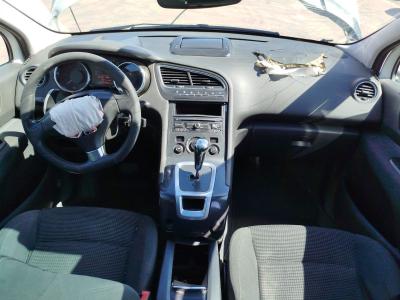 5008 ALLURE 1.6 e-HDI 115 AUTO6R